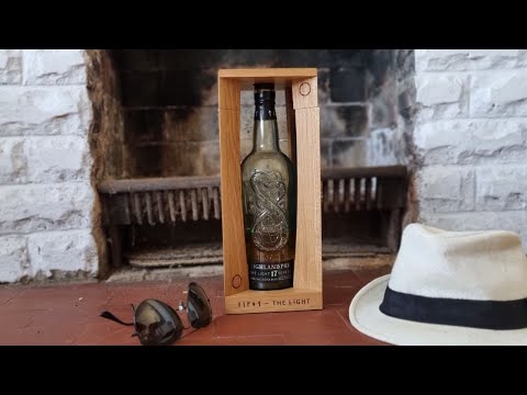 Highland Park 'The Light 17yo'  - 52 9%