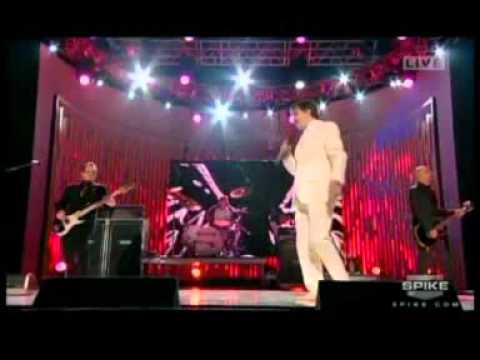 Weezer - The Greatest Man That Ever Lived _ VGA 2008