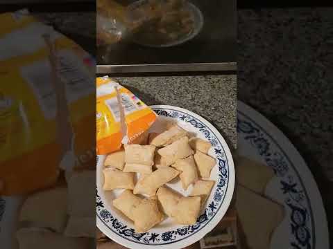 Totino's Pizza Roll Microwave 😋