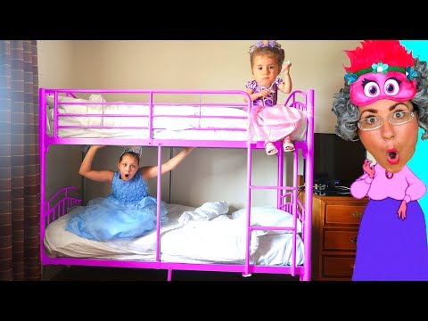 Princess Sisters Magic Trick on Greedy Granny Kids Pretend Play