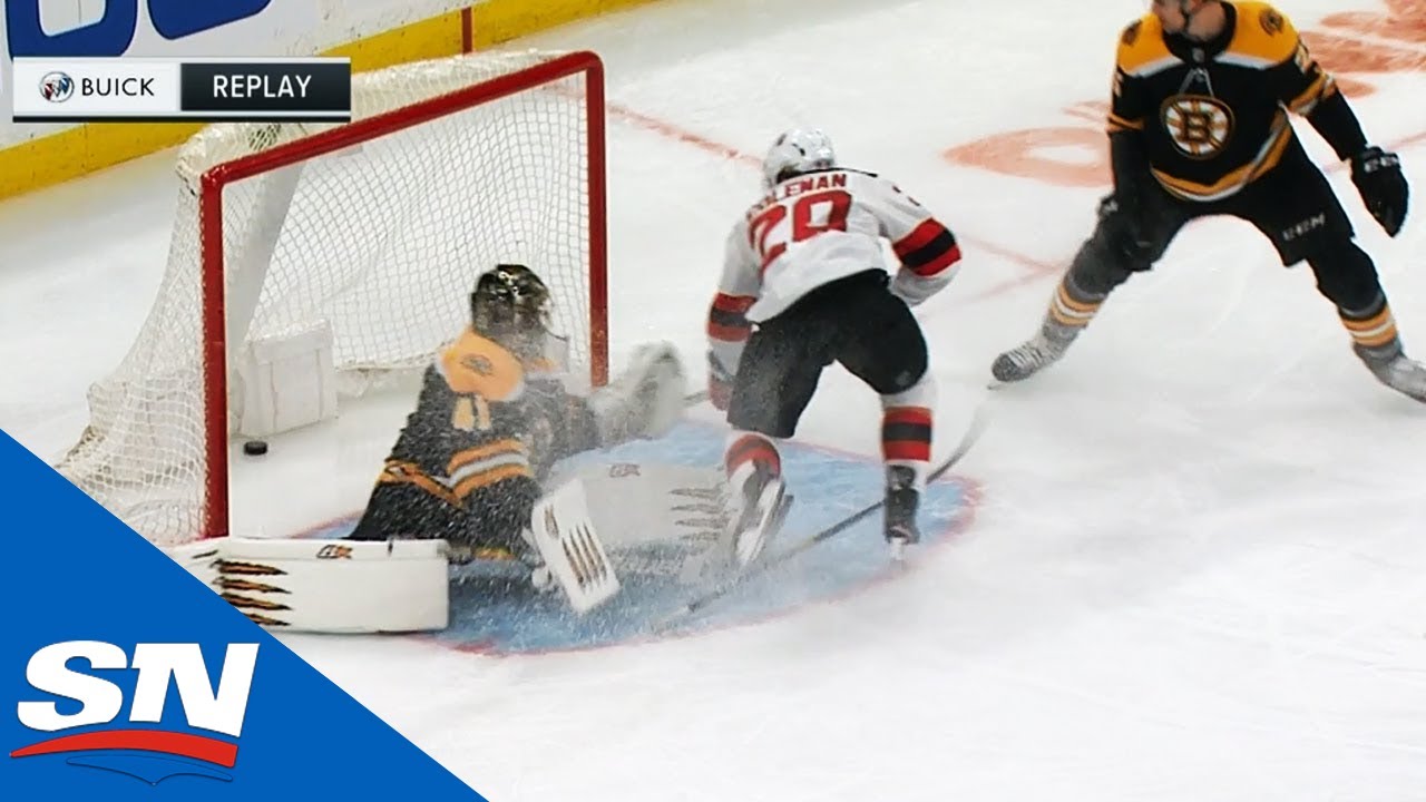 Vidéo: Jaroslav Halak...A été COUCHÉ...