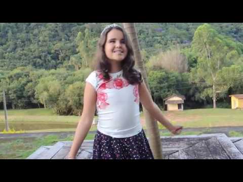 Amigas  - Lavínia Tavares