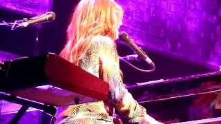 Tori Amos LIVE Toast (Padova, Italy 2014-06-04)
