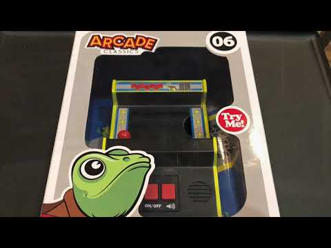 FROGGER #06 Unboxing and Gameplay Video by Basic Fun