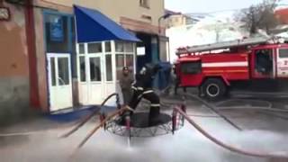 Пожарные сделали гидролет - Видео онлайн