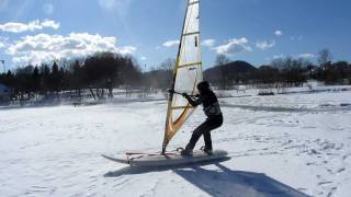 preview picture of video 'Ice Windsurfing - Velenje, Škalsko jezero 16.2.2012'