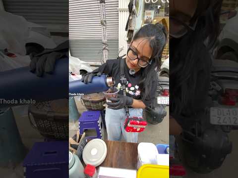 Hardworking Hot girl Selling 120/-rs वाली strawberry chocolate 👌😍🥵