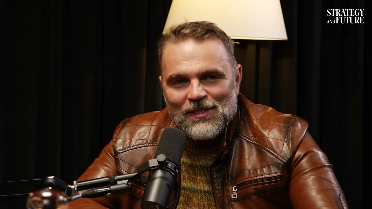 Jacek Bartosiak | Zostań subskrybentem Strategy&Future i przyjdź na  spotkanie w Kinie Atlantic!