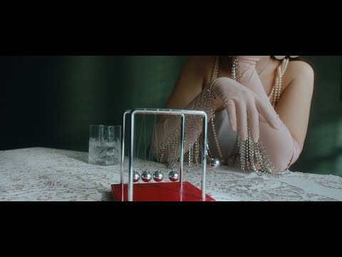 NELA - Sto godina [Official Music Video]