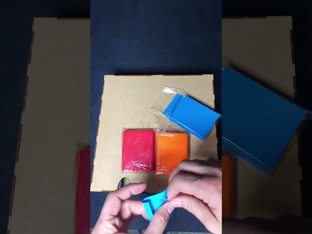 Vídeo relacionado con Pack de 300 Fundas para Cartas Premium 66 x 91 mm, Card Sleeves para Trading Cards, Fundas Negras para Cartas Deportivas, Fundas Prácticas para Coleccionistas