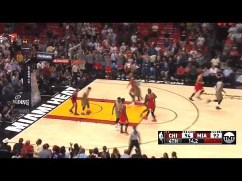 Josh Richardson keeps the Heat in the game with a late three - Chicago Bulls @ Miami Heat