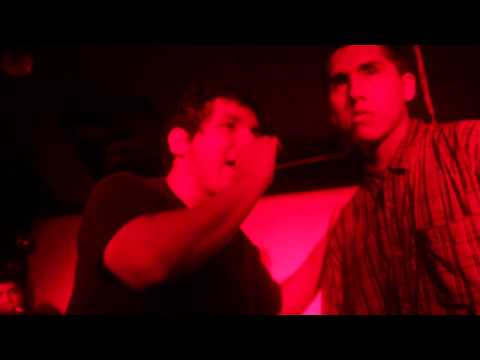8os7: Capone ✓ vs Black Dog - Rap Is War ► Video Oficial ◄