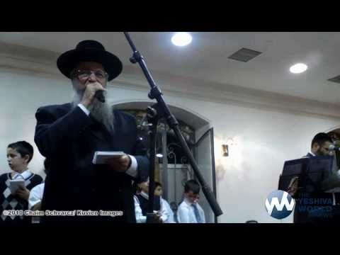 Hakafos Shniyos in Meah Shearim 5771