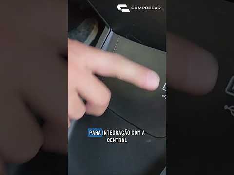 Espaço para guardar objetos não falta no Geely EX2.