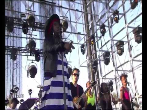 Lauryn Hill @ Coachella 04/15/2011 (Full Performance - Part 2)