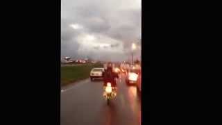 preview picture of video 'Transito BR 101 ..... ACIDENTE ENVOLVENDO CARRO E MOTO!!!'