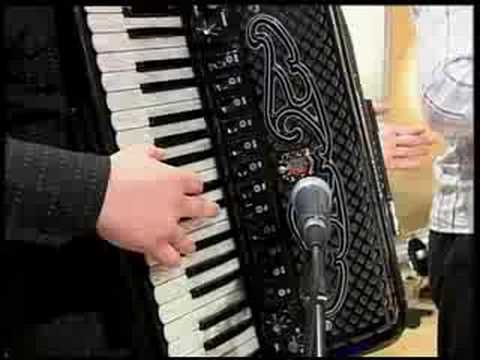 Laura i Savski Valovi - Najdrakša ljubav ostaneš mi ti