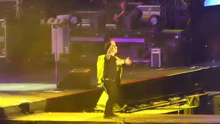 HD - Green Day - King for a Day (live with fan on stage) @ , Vienna, Austria 19.06.2022