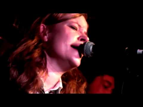 Katharina Nuttall - Play (live)