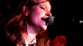 Katharina Nuttall - Play (live)