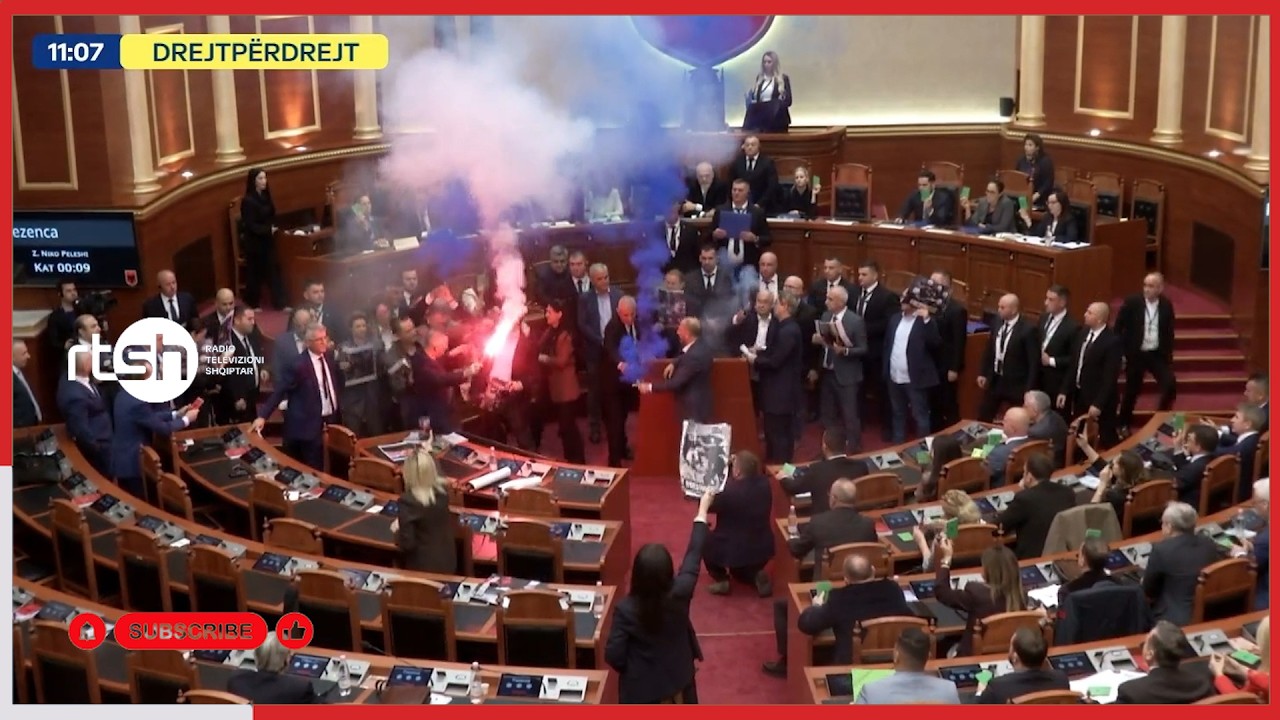 Opozita bllokon foltoren, mazhoranca miraton projektligjet mes flakadanëve dhe tymueseve