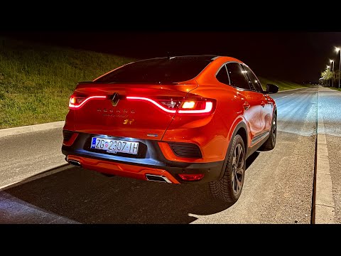 RENAULT Megane Conquest (Arkana) 2022 bei Nacht – VERRÜCKTE LED-Leuchten, AMBIENT-Leuchten