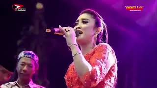 Download lagu Anisa Rahma-Badai, om Adella live kota lama malang mp3