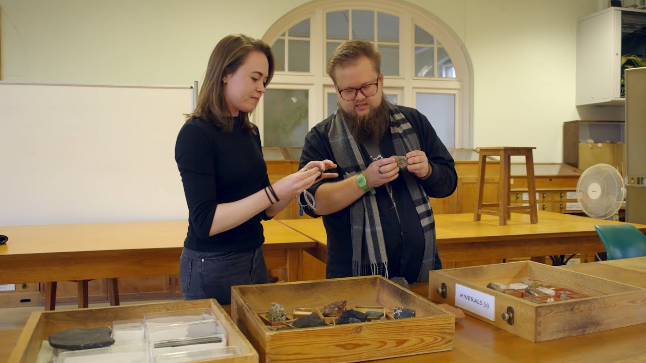 Introduction to Natural Sciences at Cambridge: Astronomy, Materials Science and Earth Sciences