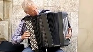 Accordion Street Performance: Waltz in D flat major 'Minute Waltz' (No.1)