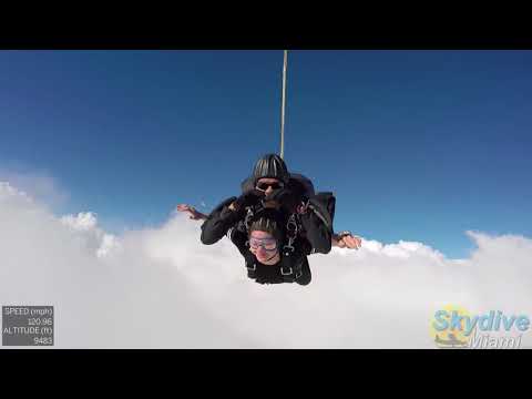Elizabeth's unbelievable adventure at Skydive Miami 12 27 2017