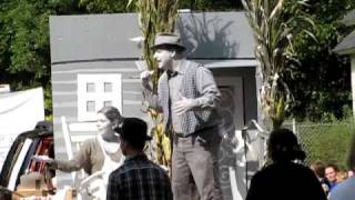 preview picture of video 'Wizard of Oz Fest 2009 - Chesterton, IN - Mom's Club Float'