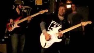 Cap'n Snackbasket & His 12 to 20 lb'ers perfoming Sway