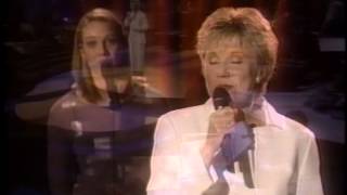 Anne Murray - In The Garden (Live)