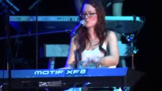 17 Everyone is Gonna Love Me Now  (Ingrid Michaelson at Summerfest)