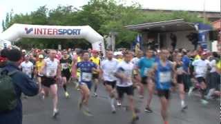 preview picture of video 'Marathon et Relais Arles - les Alpilles - 29 avril 2012 (Film officiel de la course)'