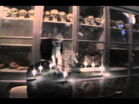 Mueran Humanos - Altar Hogar