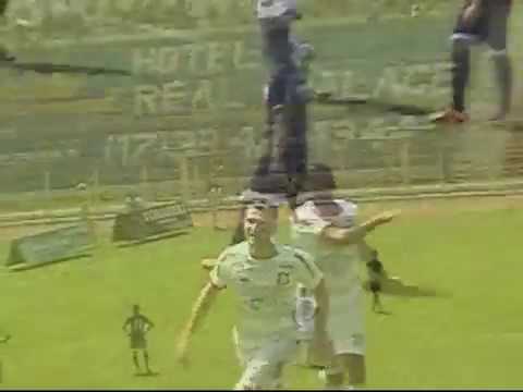 Melhores momentos do lateral-esquerdo Douglas Junio.