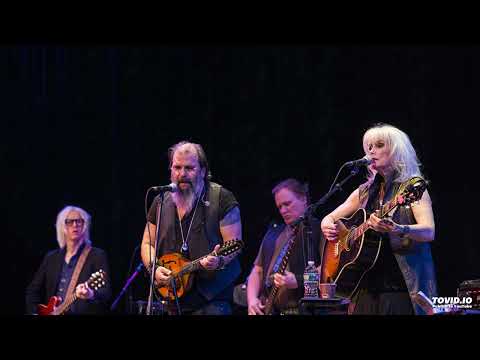 Steve Earle & Emmylou Harris - Rivers of Babylon