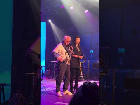 Whitout you com Fabrizio Pausini