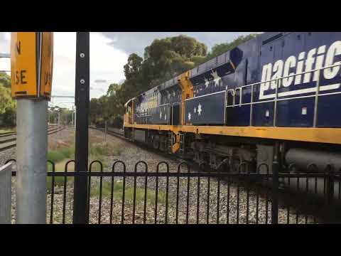 2AM5 9321 9323 pass North Adelaide