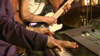 Douglas Brown - Live & Electrified "Just One World"