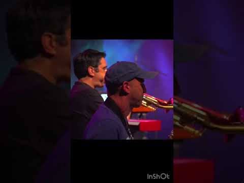 Dj Master Freez Loop su Rapper's Delight per introdurre la Band  di Calla MC+NSE