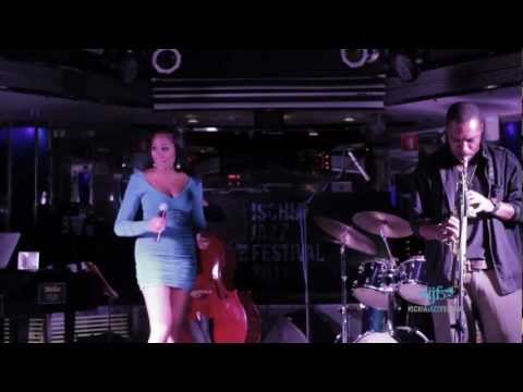 Andromeda Turre - Chasing Clouds (Live in Ischia)