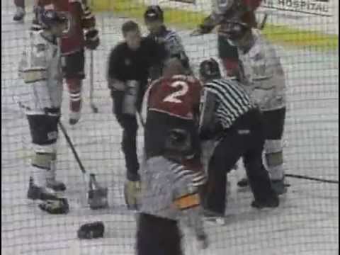 Adam Smyth vs Derek Knowles