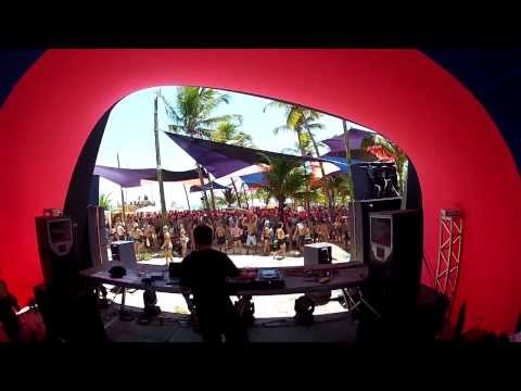 Lucas Magalhaes opening set @ Universo Paralello Festival, Pratigi Beach Bahia, Brazil [29.12.2013]