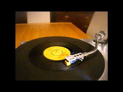 Desmond Dekker - Sing A Little Song - Reggae - 45 rpm