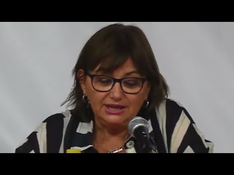 Carmen Amoraga, escritora: "La DANA borró la memoria reciente, era solamente seguir un día más"