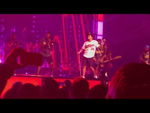 Bruno Mars Uptown Funk Live San Antonio 2017