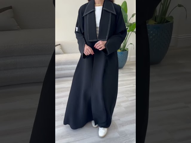 عباية توفانا | بقماش كريب ابو صقر مزينه بخيط ابيض...