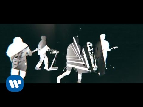 Deftones - Prayers/Triangles (Official Music Video) - YouTube